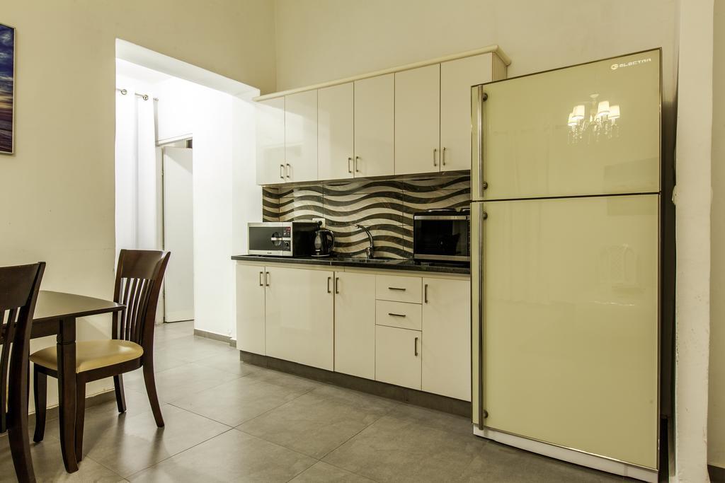 Sunset Beach Apartments 特拉维夫 外观 照片