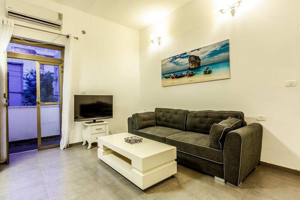 Sunset Beach Apartments 特拉维夫 外观 照片