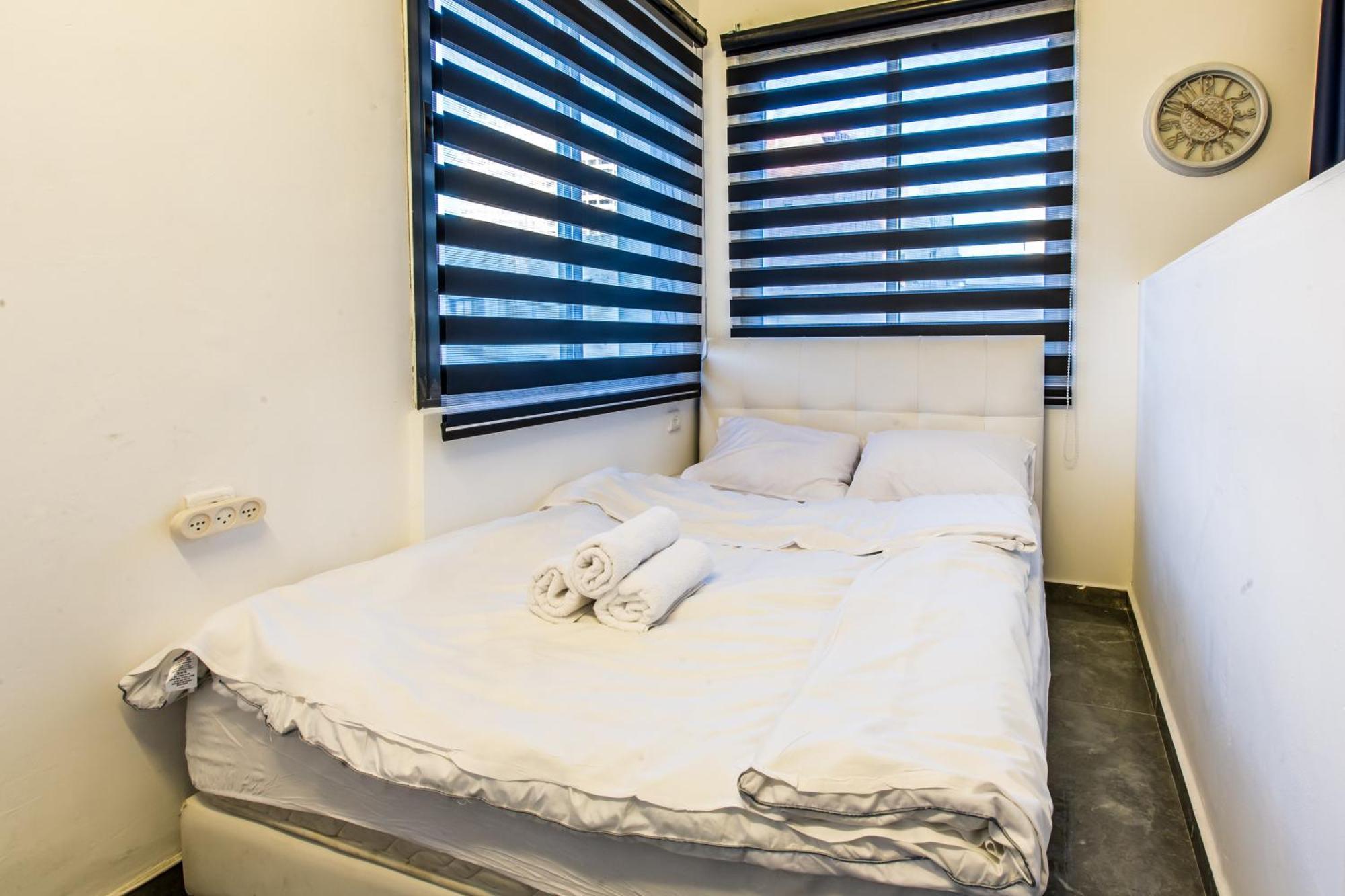 Sunset Beach Apartments 特拉维夫 外观 照片