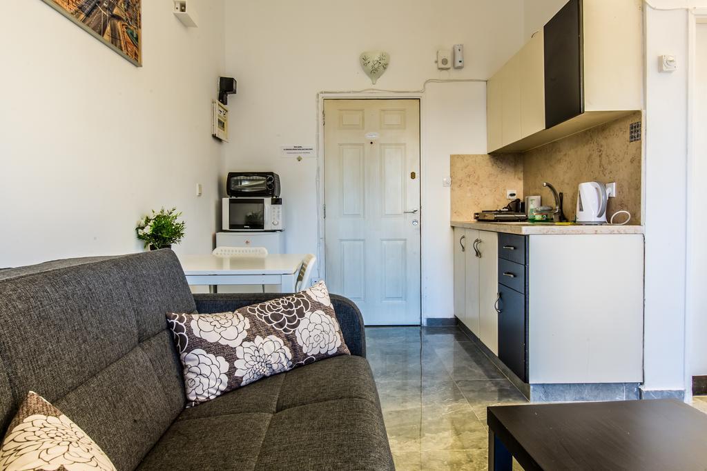 Sunset Beach Apartments 特拉维夫 外观 照片